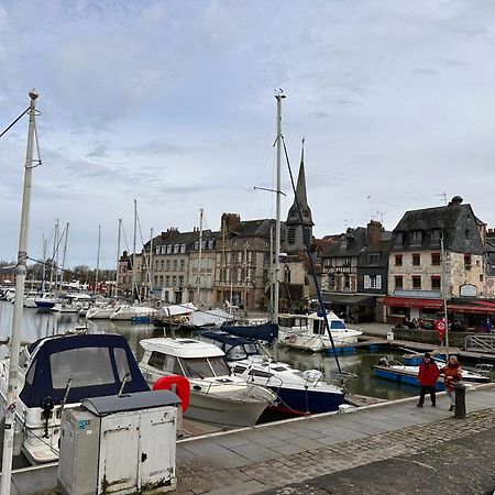 Large Apartment In City Center Honfleur Exterior photo
